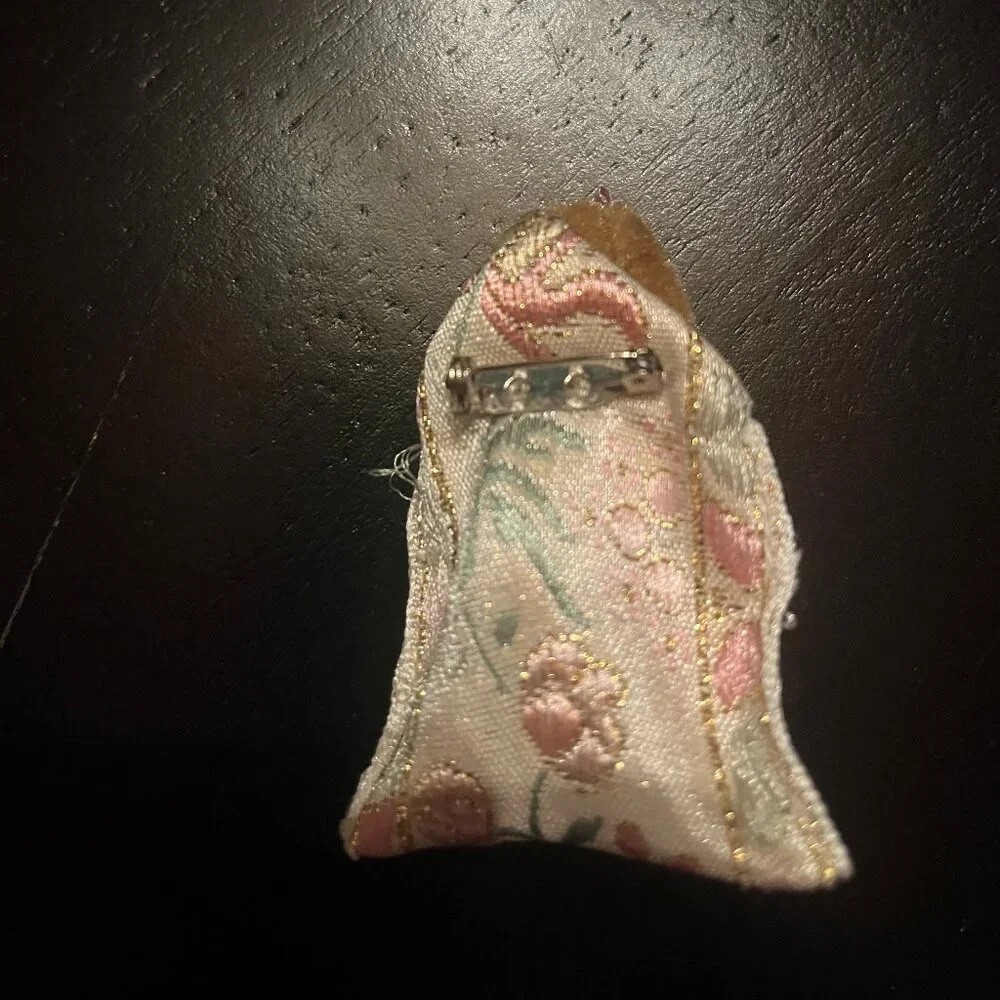 Vintage Fabric Bunny Pin in Fabric Pouch